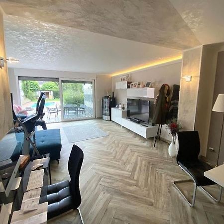 Villa Mit Pool Зигбург Екстериор снимка