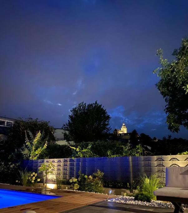Villa Mit Pool Зигбург Екстериор снимка