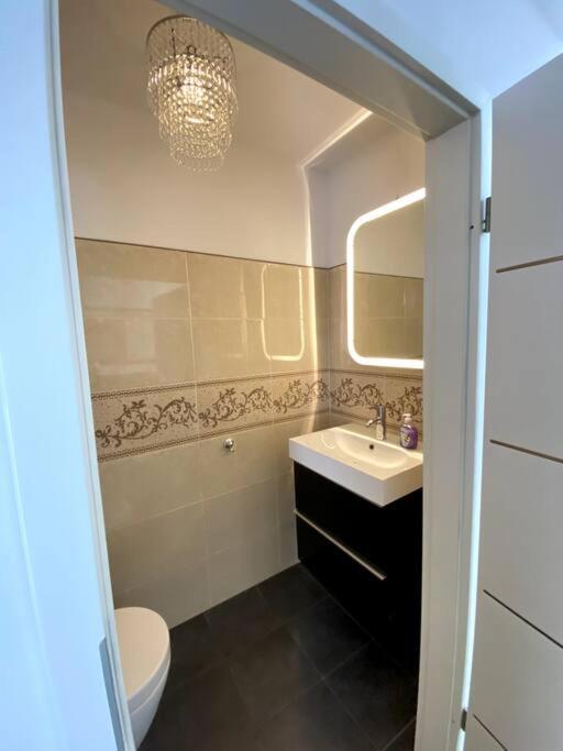 Villa Mit Pool Зигбург Екстериор снимка