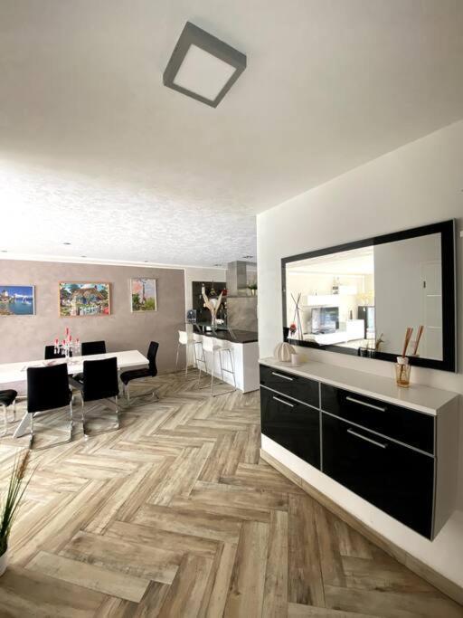 Villa Mit Pool Зигбург Екстериор снимка